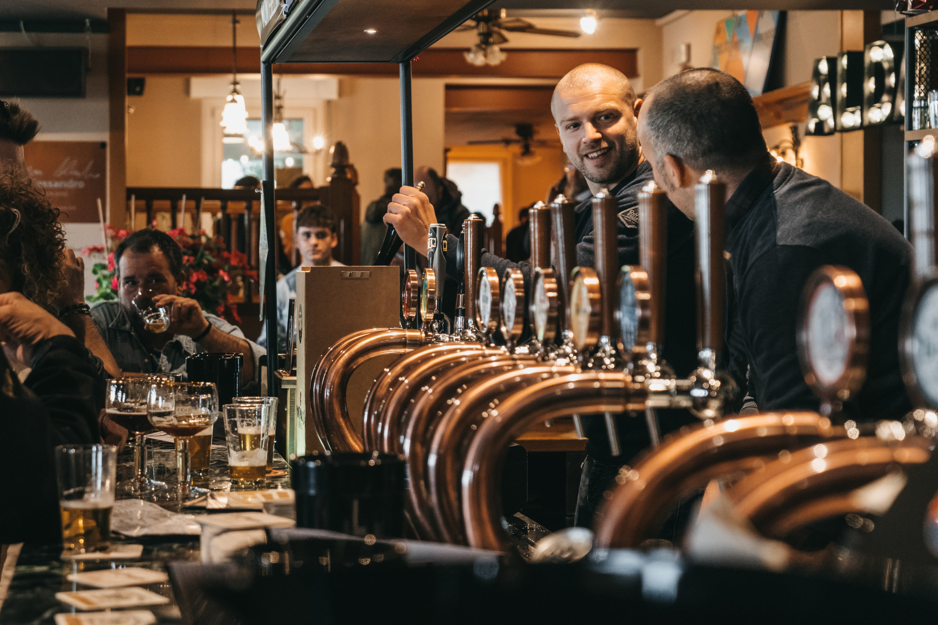 Locale attrezzato con spiene per la birra, cliente di PD Distribuzione